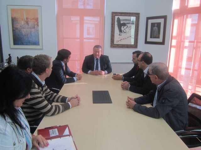 Reunión con la nueva directiva de COEC - 1, Foto 1