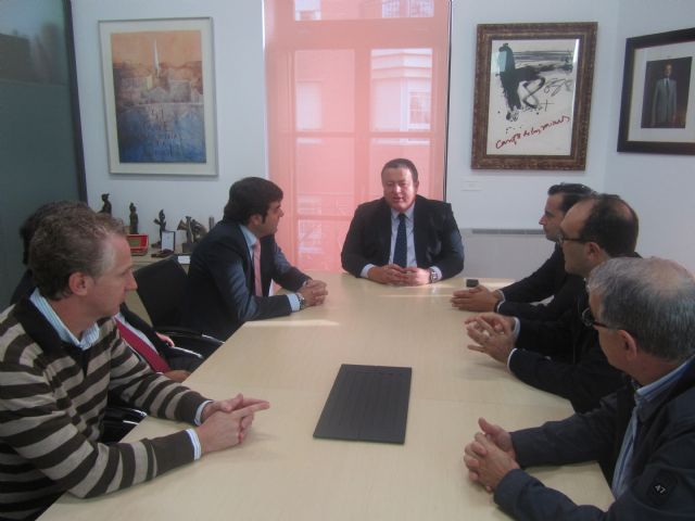 Reunión con la nueva directiva de COEC - 2, Foto 2
