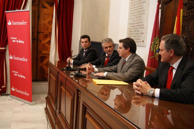 El Ayuntamiento y el Banco Santander firman un convenio - 1, Foto 1