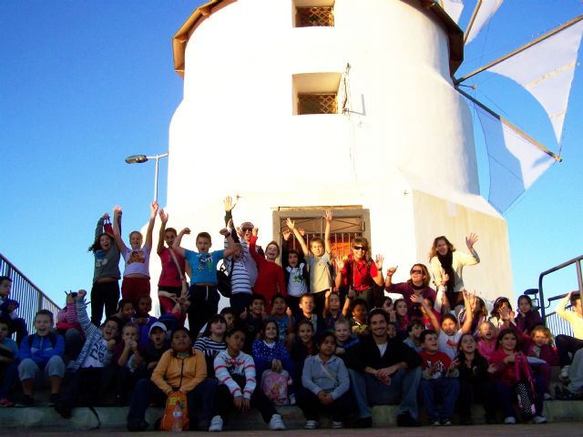 El programa 'Ecoescuelas Litorales' se acerca a los molinos de viento de la localidad - 1, Foto 1