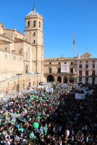 Miles de alumnos de Religión Católica visten Lorca de “color de esperanza” - 1, Foto 1