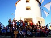 El programa 'Ecoescuelas Litorales' se acerca a los molinos de viento de la localidad