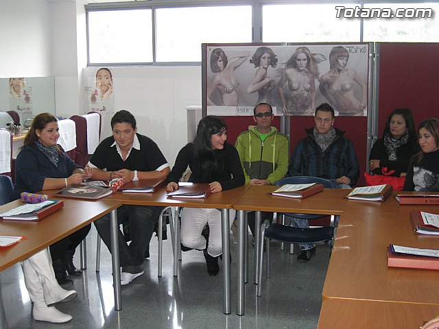 Quince jvenes inician su formacin profesional como 