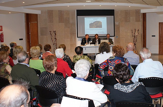 Más de 50 mayores participan en el segundo curso de Patrimonio Geológico y Minero de la UPCT - 2, Foto 2