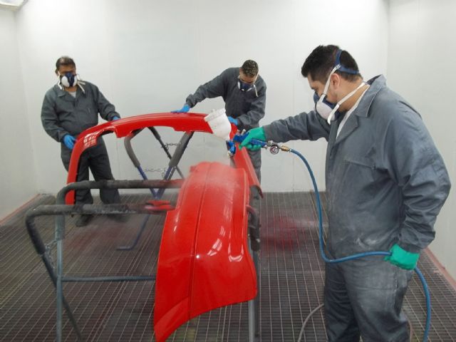 Radio ECCA Fundación forma a inmigrantes desempleados como reparadores y pintores de vehículos - 4, Foto 4