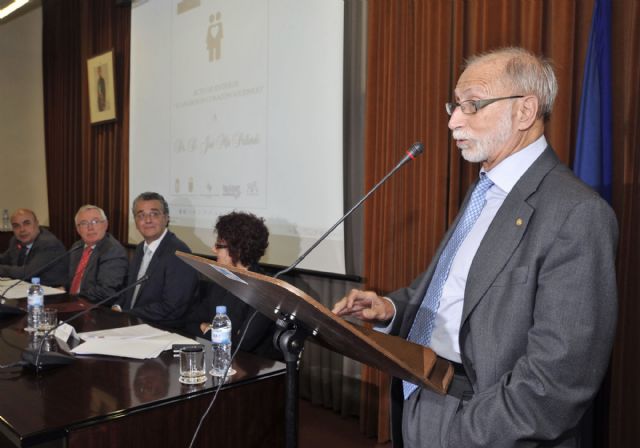El jefe de la Unidad de Trasplante Hepático del Hospital La Fe, galardonado en el Corazón Solidario - 1, Foto 1