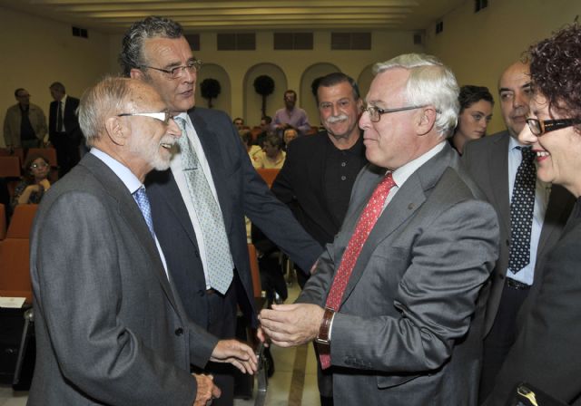 El jefe de la Unidad de Trasplante Hepático del Hospital La Fe, galardonado en el Corazón Solidario - 2, Foto 2