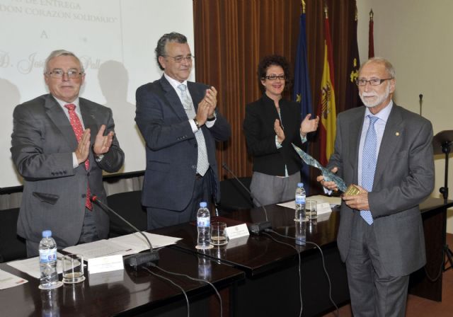El jefe de la Unidad de Trasplante Hepático del Hospital La Fe, galardonado en el Corazón Solidario - 5, Foto 5