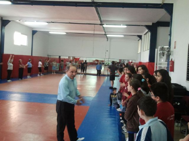 Alumnos del colegio Cuatro Santos viven de cerca el fútbol sala con el ADE - 3, Foto 3