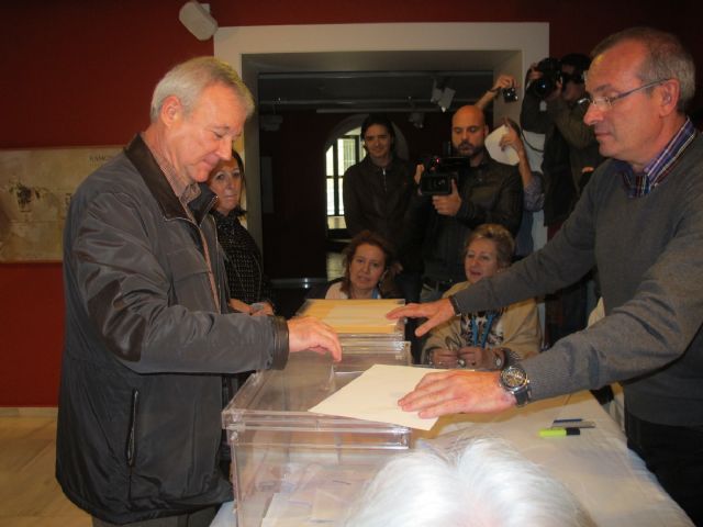 Valcárcel anima a los murcianos a votar masivamente - 2, Foto 2