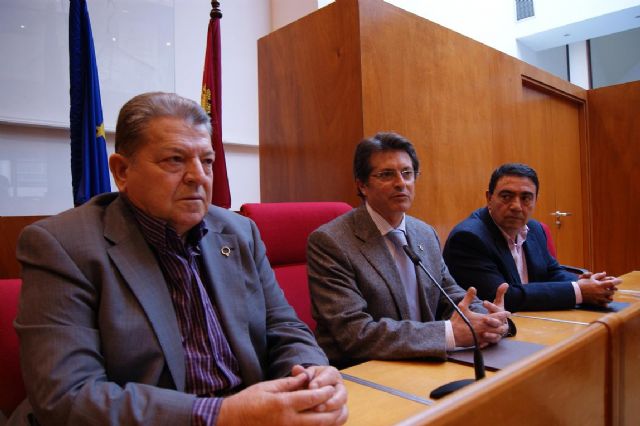 El Consejo Regulador de la Denominación de Origen Jumilla dona 6.800 € a la Mesa Solidaria del Ayuntamiento de Lorca - 1, Foto 1