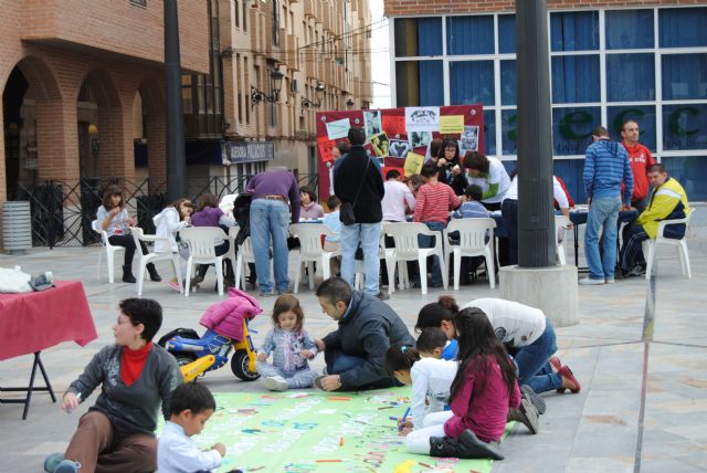 Éxito de participación en los talleres y juegos organizados en la plaza Balsa Vieja - 4, Foto 4