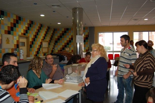 Elecciones Generales de 2011: el Partido Popular logra un 70,17 % de apoyos y el PSOE un 20,61 % - 2, Foto 2