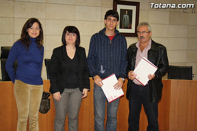 Cerca de 100 desempleados del sector de la construccin se han formado en prevencin de riesgos laborales y especializacin en el sector - 10