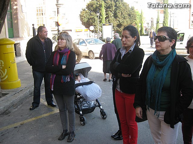 Totana se suma a la lucha contra la violencia de gnero con una concentracin silenciosa. - 14