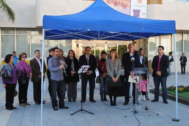 El Alcalde leyó el manifiesto contra la violencia de género en un acto público con motivo del 25-N - 1, Foto 1