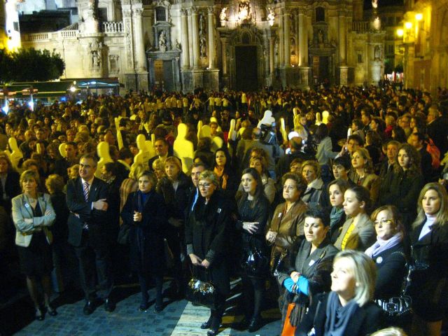 La lectura del manifiesto y la concentración ciudadana cierran los actos del Día Internacional para la Erradicación de la Violencia contra las Mujeres - 1, Foto 1