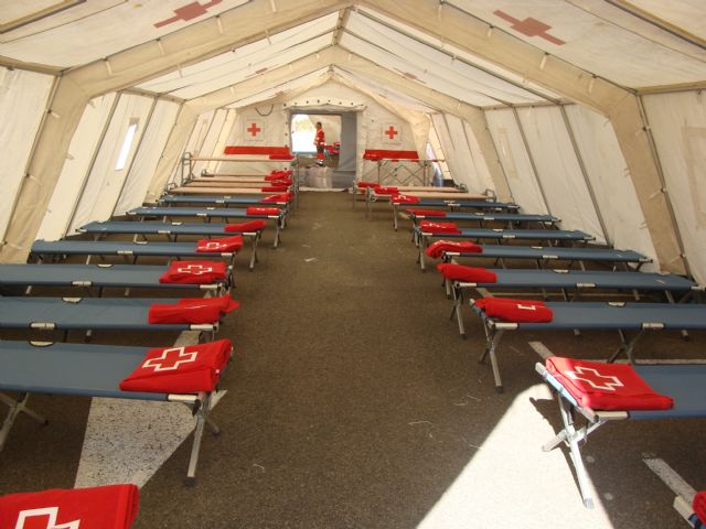 Cruz Roja simula la llegada de medio centenar de inmigrantes en patera a San Pedro del Pinatar - 1, Foto 1