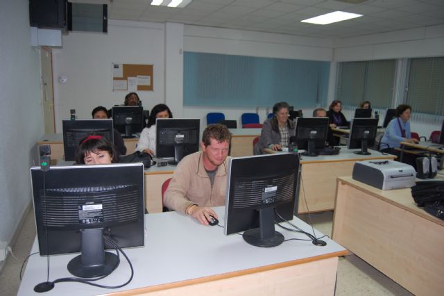Curso de aplicaciones informáticas de hojas de cálculo en Las Torres de Cotillas - 1, Foto 1