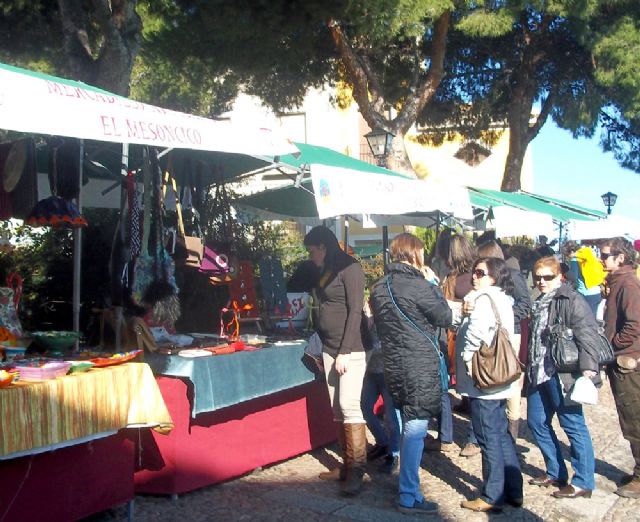 El Mercadillo Artesanal 'El Mesoncico' da a probar a los turistas los tradicionales Peros de Cehegín - 3, Foto 3