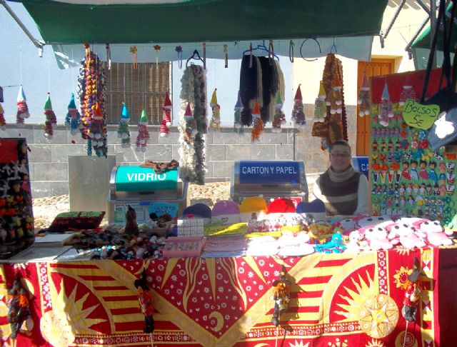 El Mercadillo Artesanal 'El Mesoncico' da a probar a los turistas los tradicionales Peros de Cehegín - 5, Foto 5