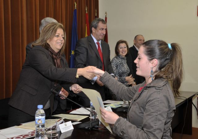 La Universidad de Murcia entrega los diplomas a los 162 alumnos becados con prácticas rurales - 4, Foto 4