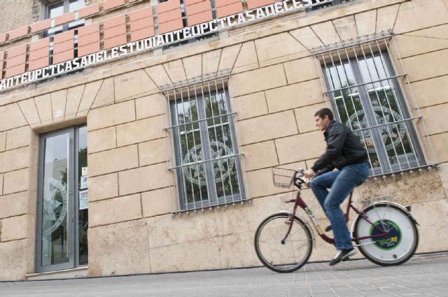Los universitarios de la Muralla ya disfrutan del nuevo punto de Bicity - 3, Foto 3