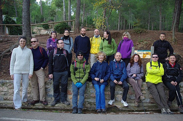 El club senderista de Totana llevó a cabo una nueva ruta por el entorno de Sierra Espuña, Foto 1