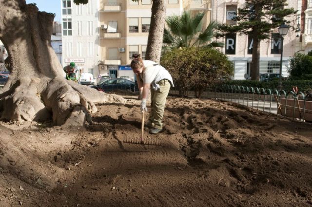 Los alumnos de El Apeadero devuelven a la Plaza del Lago su diseño original - 3, Foto 3