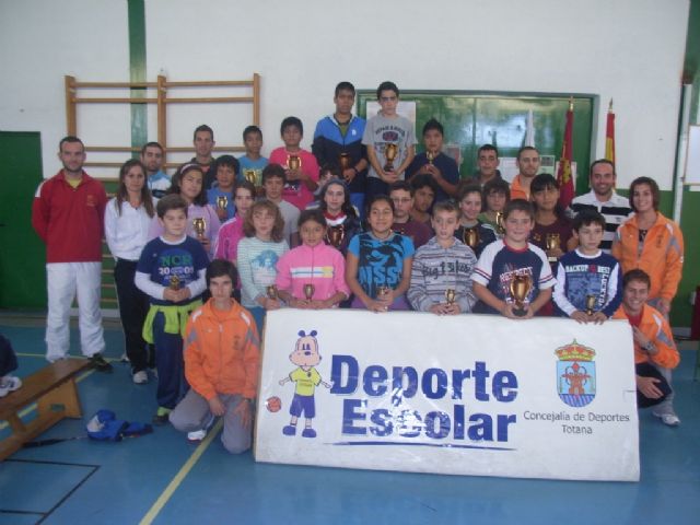 El Torneo de Bádminton de Deporte Escolar contó con la participación de 99 escolares de los diferentes centros de enseñanza de la localidad, Foto 4