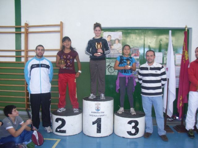El Torneo de Bádminton de Deporte Escolar contó con la participación de 99 escolares de los diferentes centros de enseñanza de la localidad, Foto 5