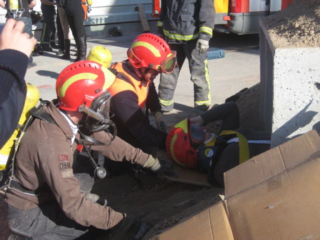 El Servicio de Emergencias Municipal de Protección Civil participa en las II Jornadas de Emergencias Sanitarias del 061, Foto 2