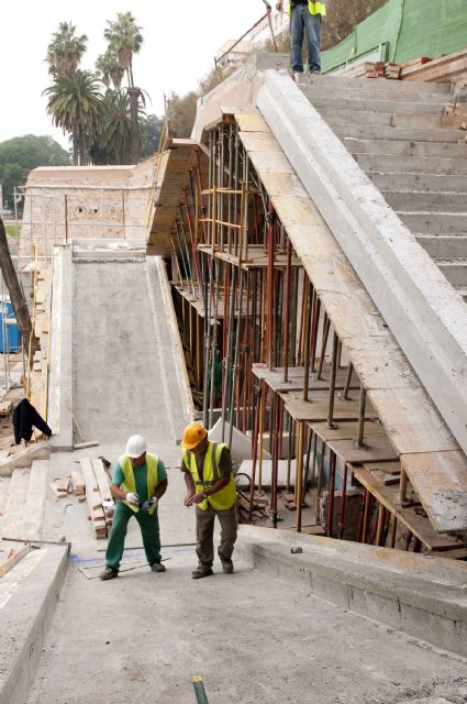 Últimos retoques a la escalera de la Muralla del Mar - 4, Foto 4