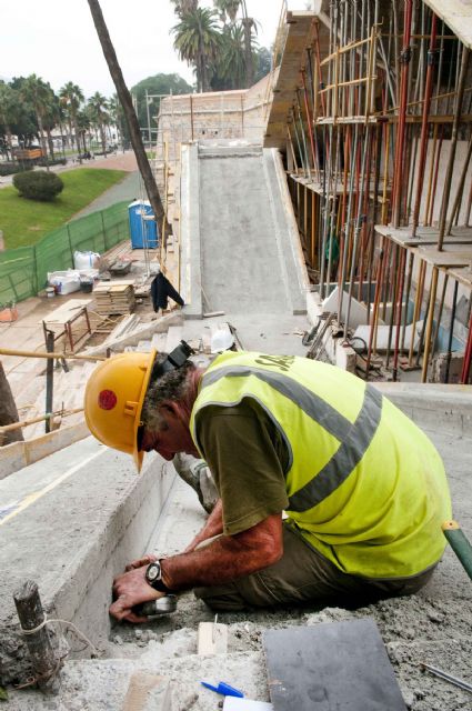 Últimos retoques a la escalera de la Muralla del Mar - 5, Foto 5