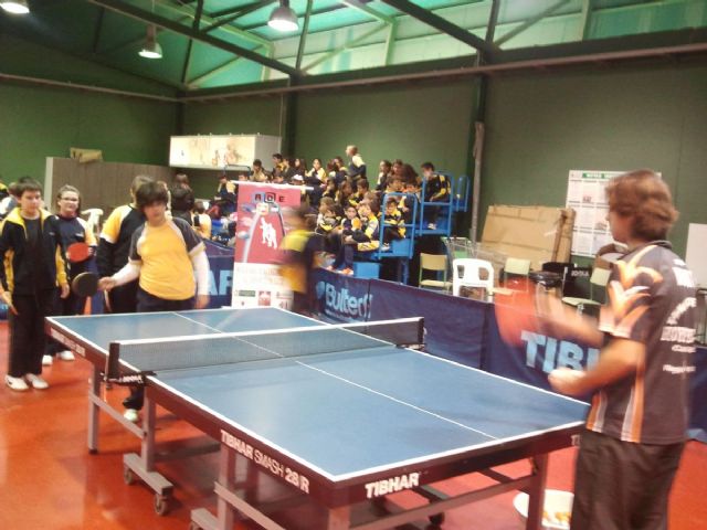 El ADE abre las puertas del tenis de mesa a los alumnos del Hispania - 3, Foto 3