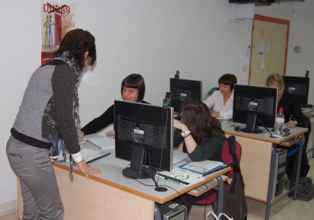 Curso de gestión de salarios y seguros sociales para desempleados en Las Torres de Cotillas - 1, Foto 1