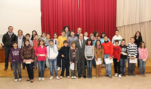 Más de 200 escolares de Puerto Lumbreras participan en los Plenos Infantiles para el celebrar el Día de la Constitución - 1, Foto 1