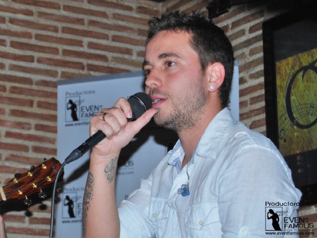 Kiko Gaviño actu en pera Dance Club - 6