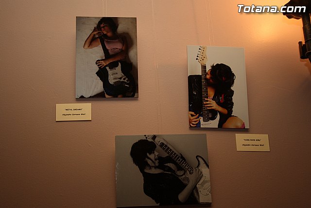 Entrega de premios Certamen Creartejoven2011 en la modalidad de fotografa - 16