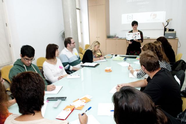 La ADLE finaliza los cursos de inglés para personal del comercio y la hostelería - 1, Foto 1