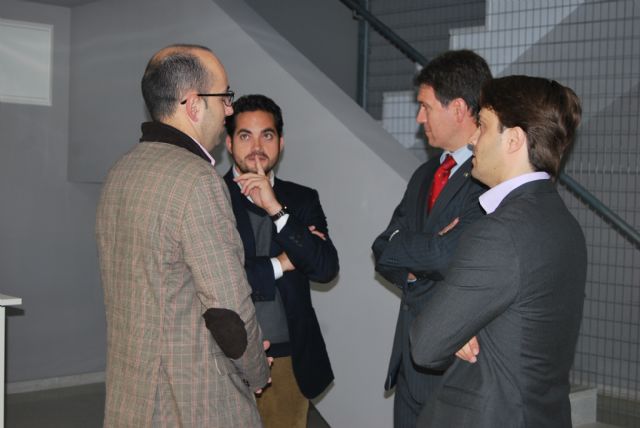 El alcalde de Alhama de Murcia mantiene una reunión de trabajo con la Asociación de Jóvenes Empresarios del Guadalentín, Foto 2