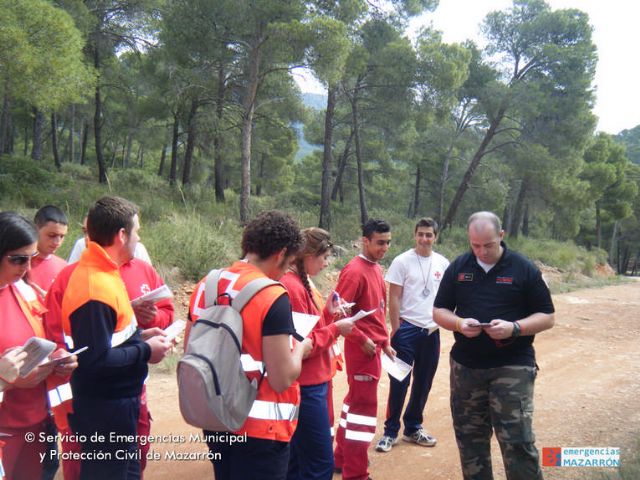 19 personas participan en un curso de orientación en la naturaleza impartido por el SEM y Protección Civil - 2, Foto 2
