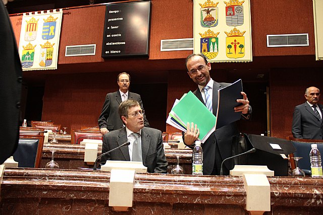 Economía facilitará que ciudadanos y pymes puedan realizar por vía telemática el 80 por ciento de sus trámites con la Comunidad en 2012 - 1, Foto 1