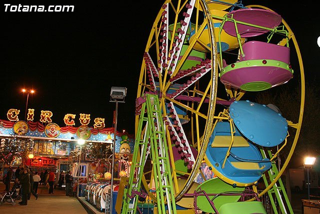 Se suspende la primera jornada de la feria infantil por la lluvia, Foto 1