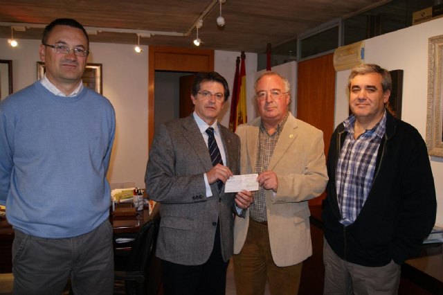 El Club Ajedrez Lorca entrega a la Mesa Solidaria 1.410 € - 1, Foto 1