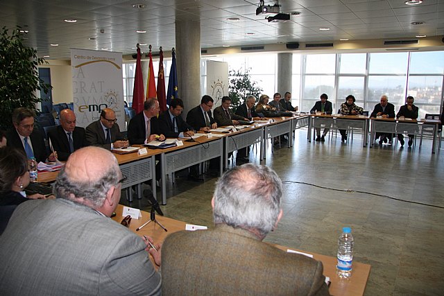 La Mesa de Normalización de la Actividad Empresarial apoya las iniciativas presentadas para la regeneración económica del municipio - 1, Foto 1