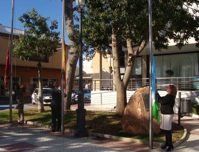 La alcaldesa apela a la unidad en torno a la Constitución, guía y referencia para afrontar la crisis - 2, Foto 2