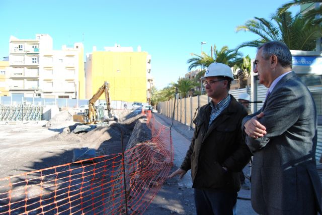 González Tovar visita las obras de reconstrucción del Cuartel de la Guardia Civil de Lorca - 1, Foto 1