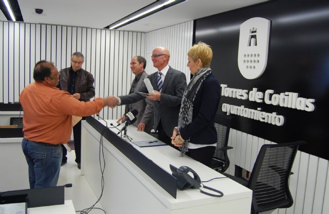 Los alumnos de los talleres de empleo de Las Torres de Cotillas, diplomados - 1, Foto 1