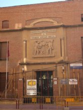 El PSOE propone que se conserven los detalles escultóricos de la fachada del IES Ramón Arcas